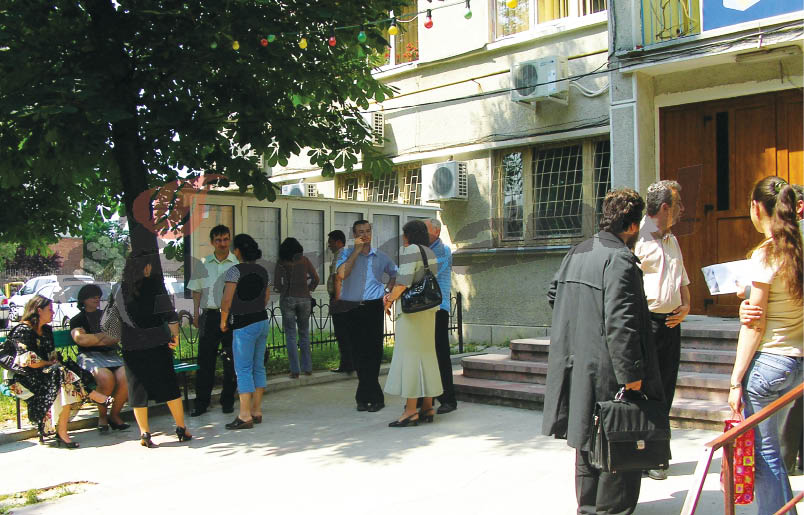 Un concurs pentru postul de adjunct al lui Ișfan