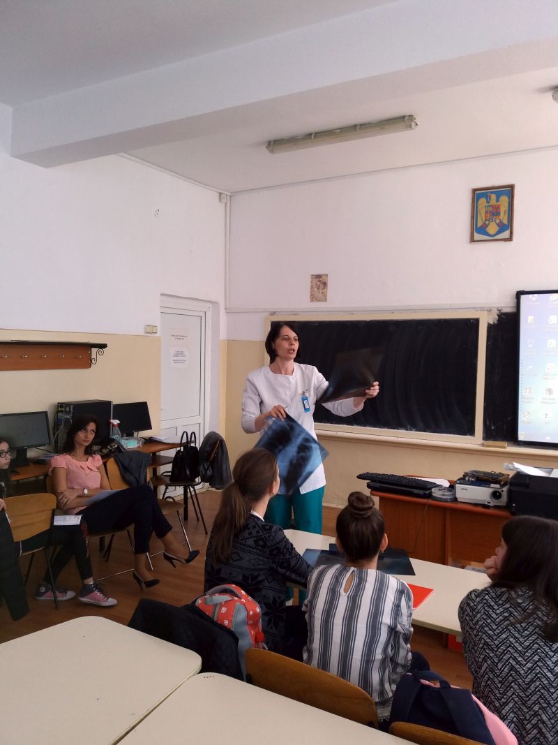 Elevii de la Școala Gimnazială Nr. 1 Motru își doresc o lume fără tuberculoză