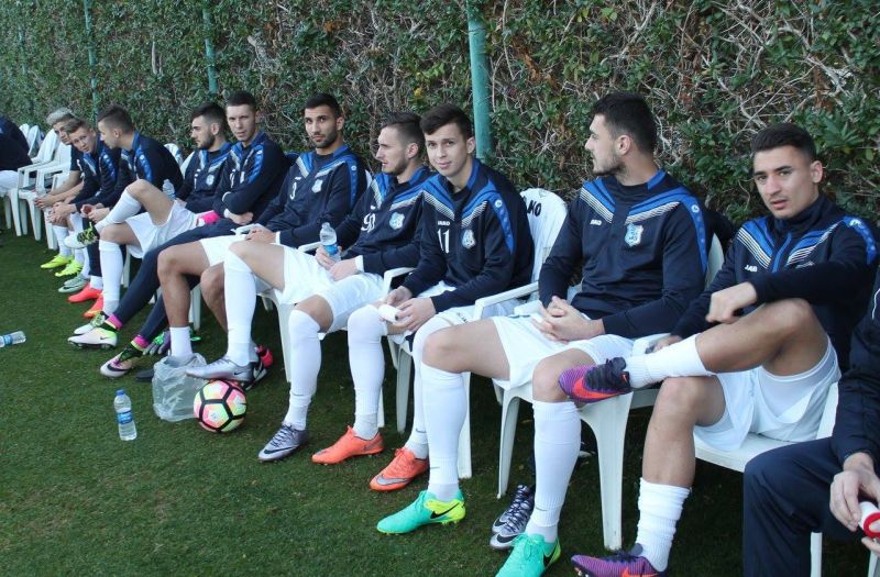 Fotbaliştii gorjeni, tot mai puţine şanse