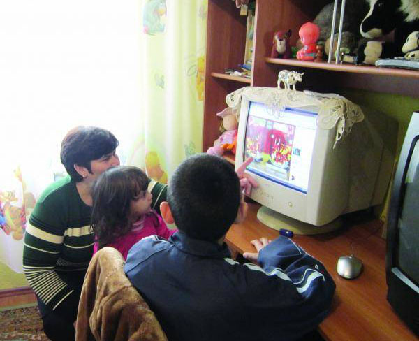 Numărul furnizorilor de îngrijiri la domiciliu s-a înjumătăţit