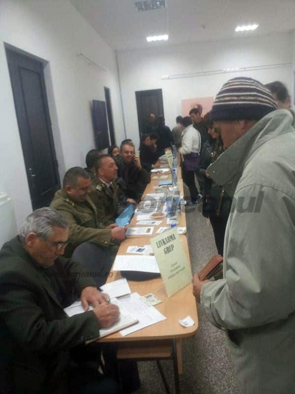 Participare slabă a șomerilor la Bursa generală a locurilor de muncă, de la Târgu-Jiu