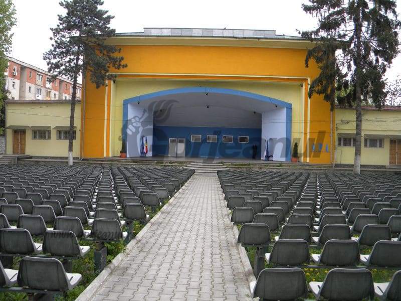 Bani de la Ministerul Dezvoltării pentru modernizarea Teatrului de Vară