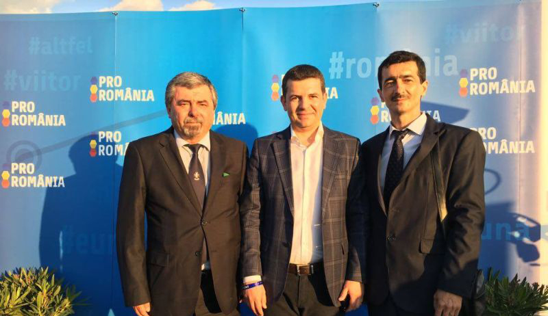 18789415_1894260160861910_1469975579_o