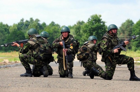 Nebunia cursei înarmărilor amplifică tot mai mult tensiunile și conflictele militare pe glob