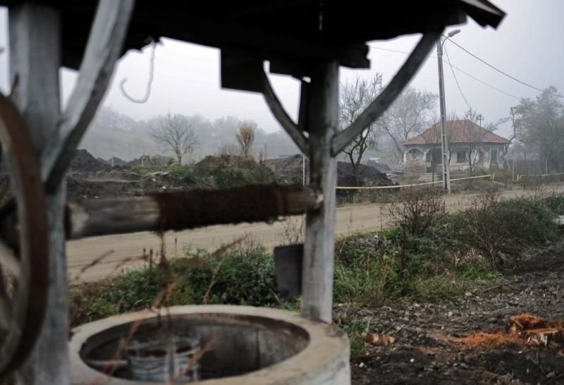 Băiat de 14 ani, salvat dintr-o fântână