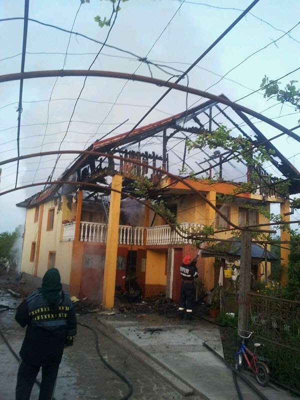 Incendiu la Stănești