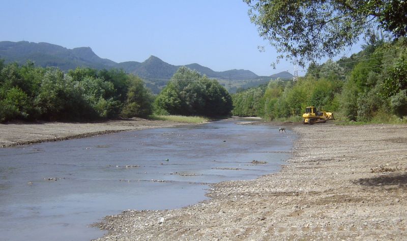 Intervenţii pe râurile din judeţ