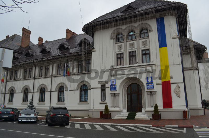 Fermierul Oproiu din Drăguțești vrea să încurce candidații la Primăria Târgu-Jiu