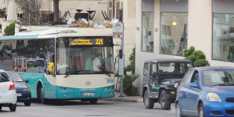 Malta caută 250 de şoferi de autobuz