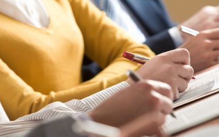 Noutăţi legislative privind acordarea titlurilor de medic