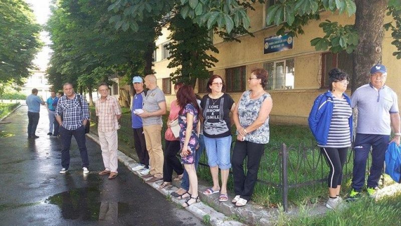 Salariaţii DJST Gorj au protestat împotriva salarizării jenante!