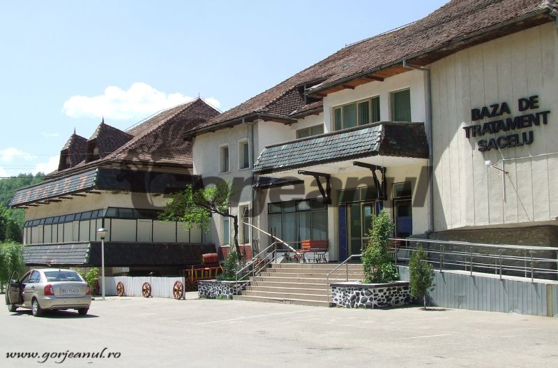 A început sezonul balnear, La „Techirghiolui Gorjului”