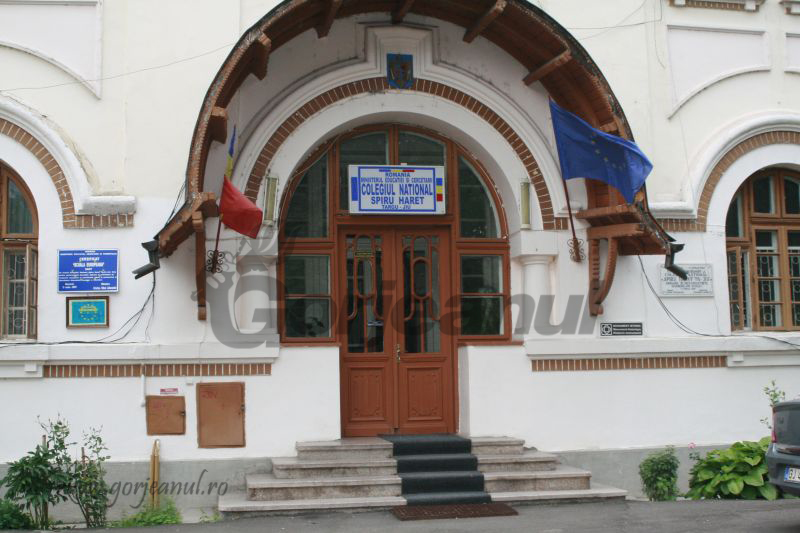 Angajări multiple la Colegiul Naţional “Spiru Haret”