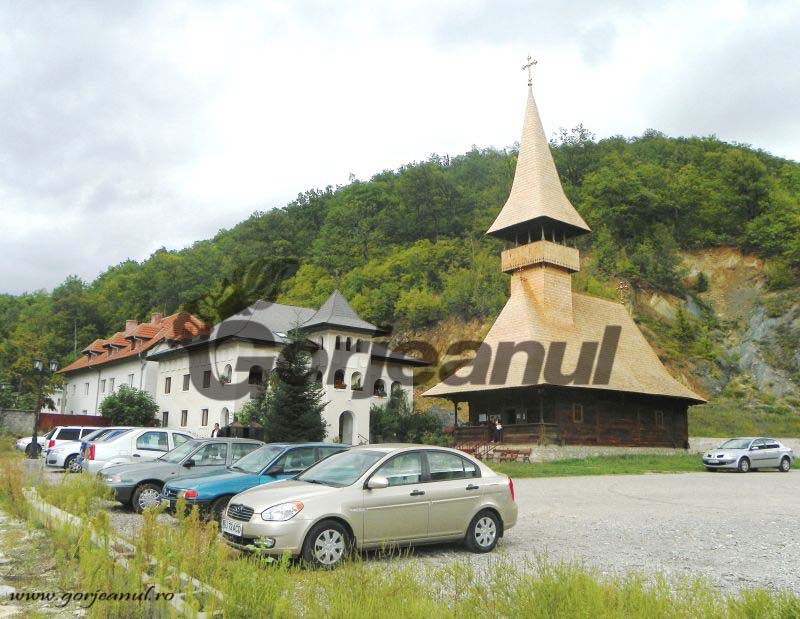 De la Vârciorova spre cel mai vechi lăcaş monahal din ţară