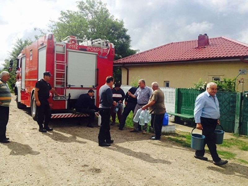 apa pompieri canicula