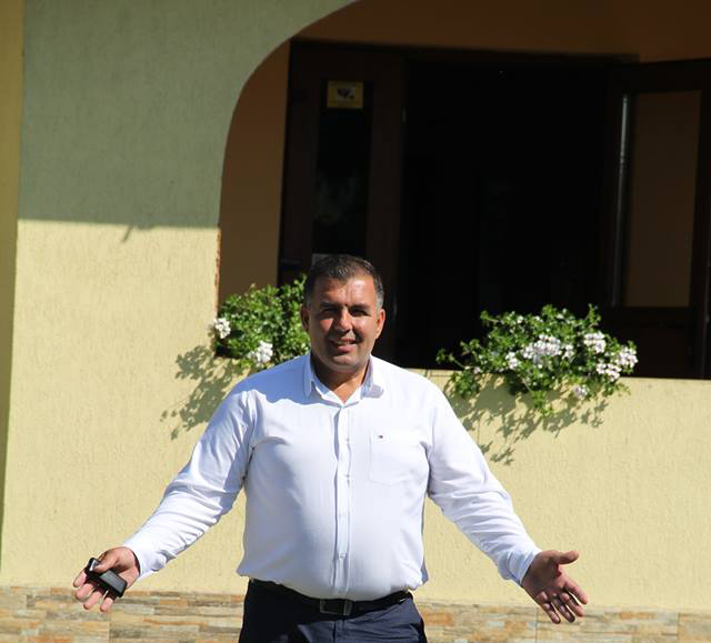 dumitru ion popescu in picioare