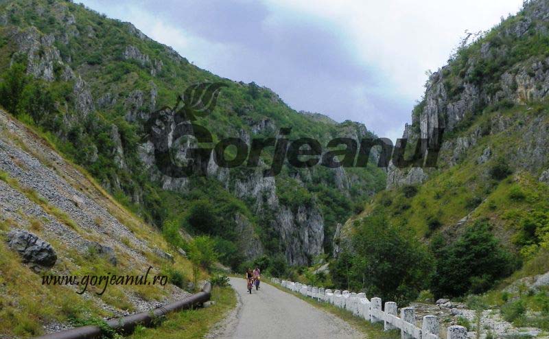 Este nevoie de măsuri pentru – Protecţia sistemului carstic Cheile Sohodolului