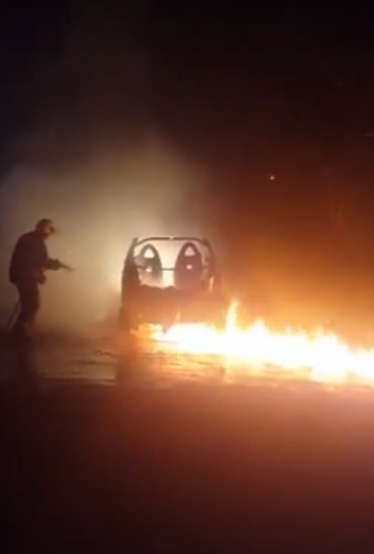 Mașină distrusă de flăcări la Târgu-Jiu