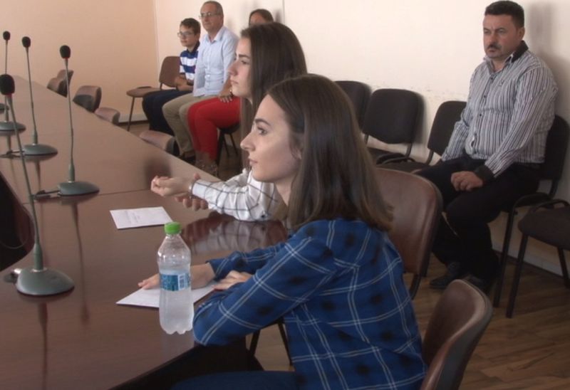 Elevii de 10, premiați la sediul ISJ Gorj