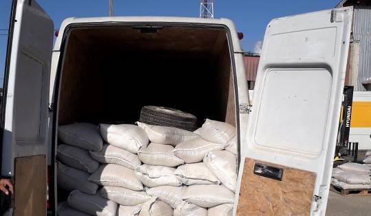 Tone de grâu, confiscate de polițiști