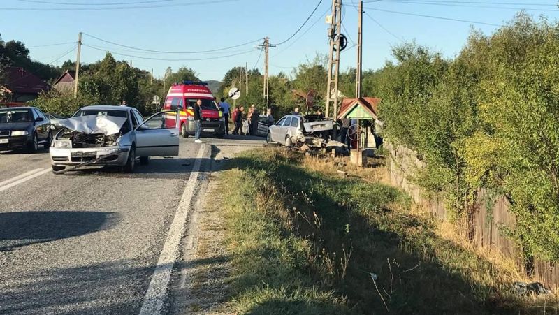 Frați răniți în accident, în drum spre școală