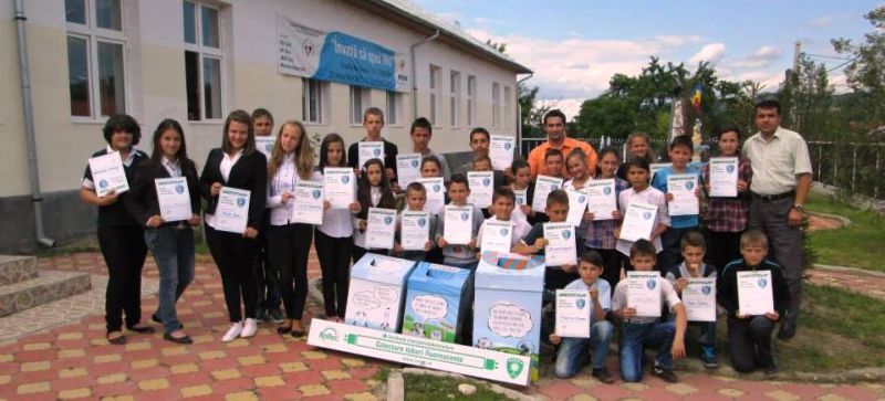 Copiii şi profesorii din Patrula de Reciclare gorjeană, locul I pe ţară la ediţia 2016-2017