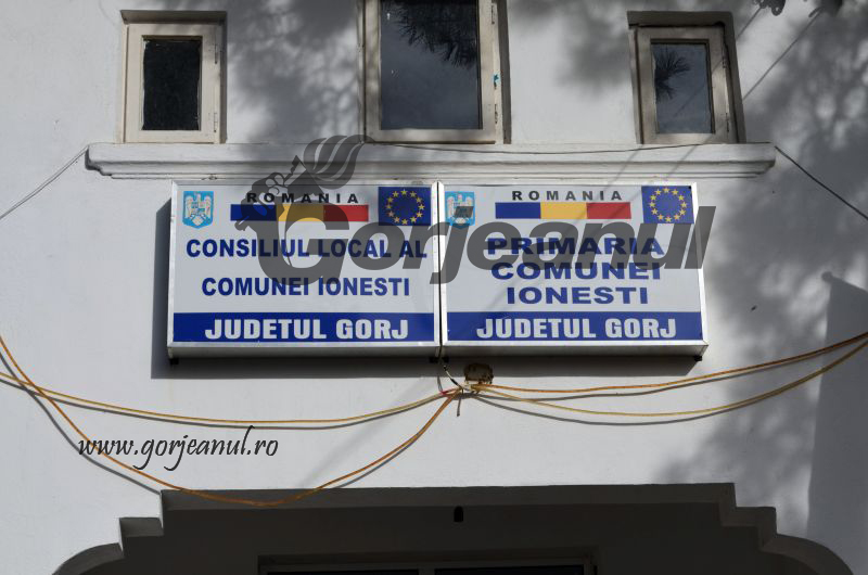 Concurs pe două posturi vacante la Primăria Ioneşti