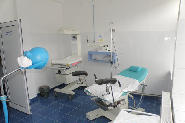 Se fac cezariene și histerectomii și la Spitalul Orășenesc Turceni
