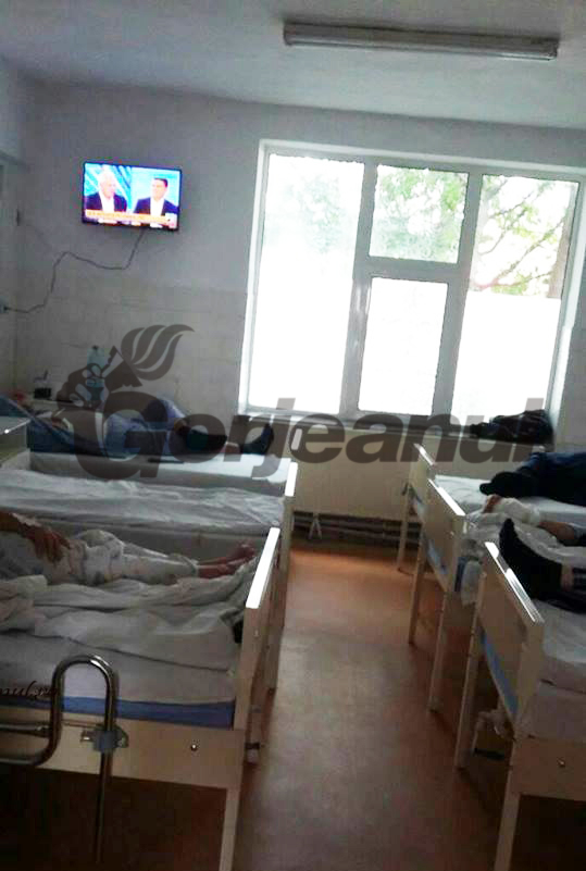 Saloanele Spitalului Novaci, dotate cu televizoare și frigidere