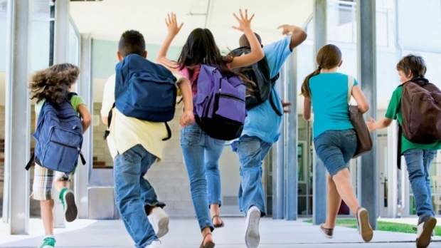 Spre Centenar cu școala în derivă – Primăvară fără flori