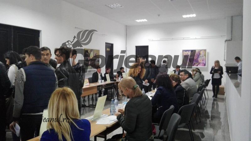 Patru gorjeni, încadraţi pe loc la Bursa de vineri, organizată de AJOFM