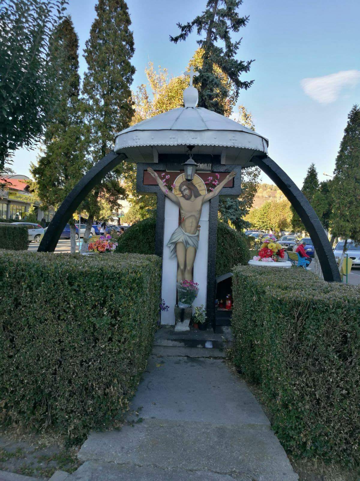 F09E74FC-A1B7-4032-AA27-7EF01CAED363