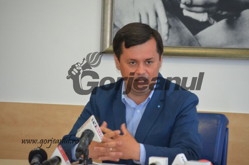 Romanescu, la discuţii cu majoritatea din CL privind numirea unui administrator public