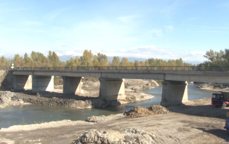 Restricții de circulație pe podul de la Turcinești