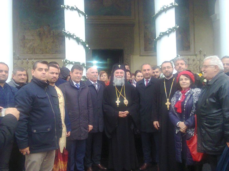 Lumina, şi Adevărul, şi Viaţa – Sfântă Liturghie Arhierească la Biserica «Sfinţii Arhangheli Mihail şi Gavriil» din Municipiul Târgu-Jiu