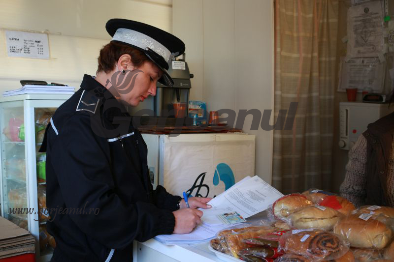 Oficial, poliţiştii locali au rămas fără norma de hrană!