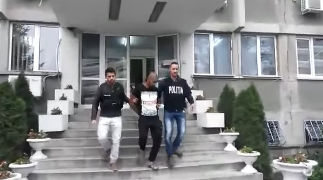 Reținut după ce a condus fără permis