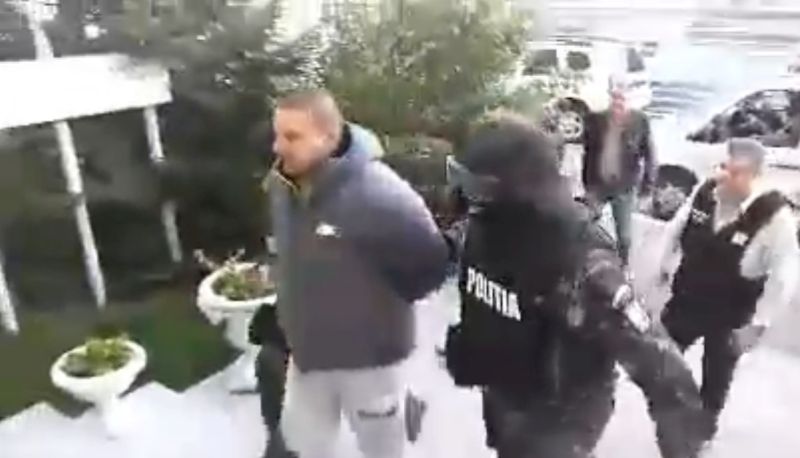 Reținut pentru șantaj și amenințare