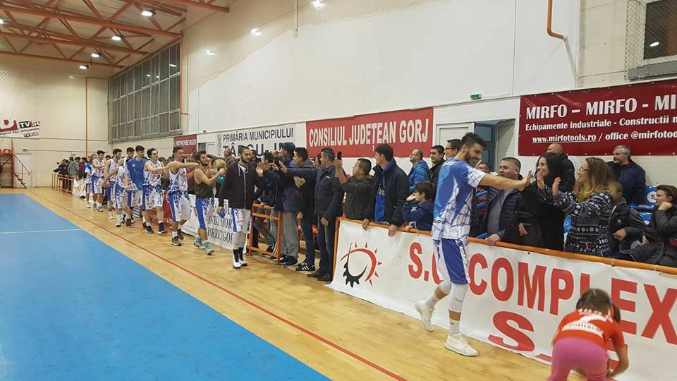 25436210_10155823861236397_267496340_n