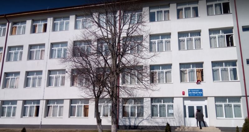 Liceul Tehnologic din Turceni recrutează un bucătar