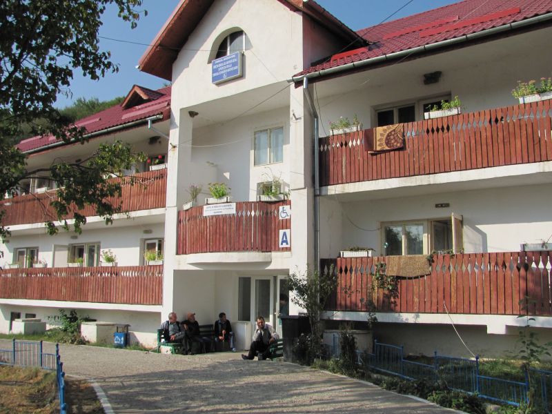 Daruri şi tradiţii specifice, pentru vârstnicii Complexului de Îngrijire şi Asistenţă Suseni