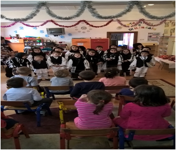 Iată, vin colindătorii!