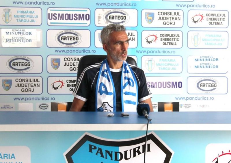 Iencsi, lecţie pentru Condescu