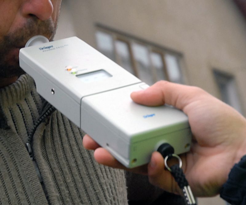 Trei șoferi, prinși la volan în stare de ebrietate! Recordul, atins de un rovinărean