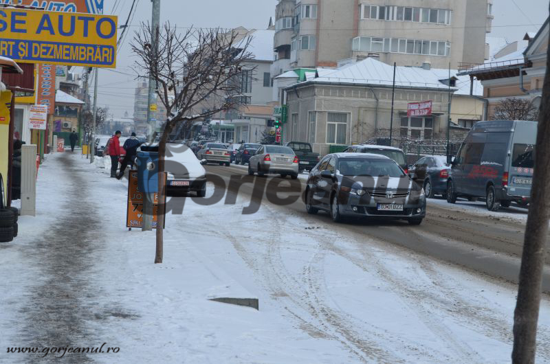 Gorjul, sub avertizare de ger și ninsori, Medicii recomandă luarea de măsuri pentru protejarea sănătății