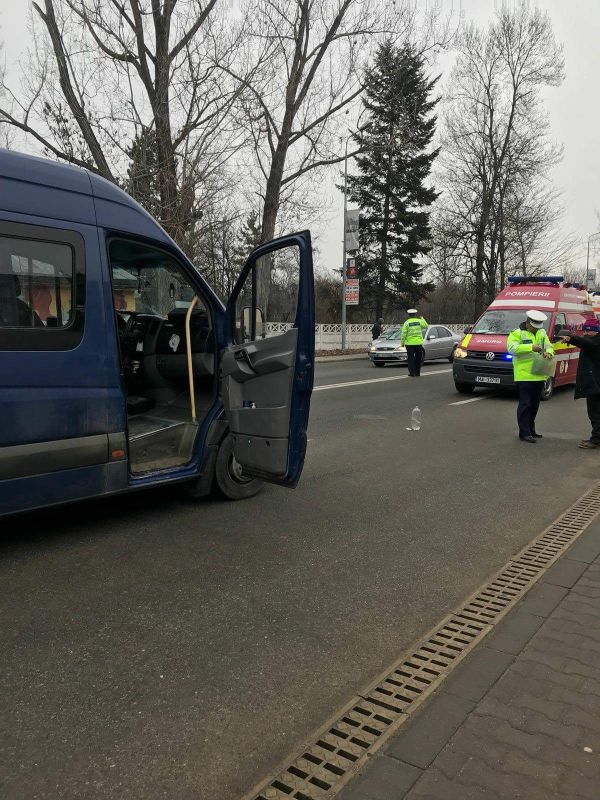 Rănită în timp ce traversa strada prin loc nepermis