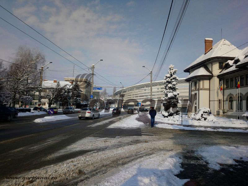 Zăpada de martie a băgat din nou în alertă autorităţile!