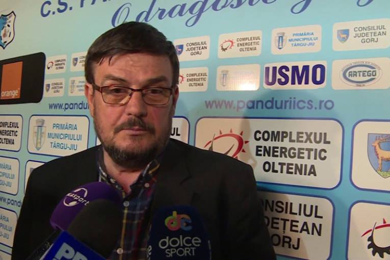 Pandurii mai aşteaptă banii asociaţilor