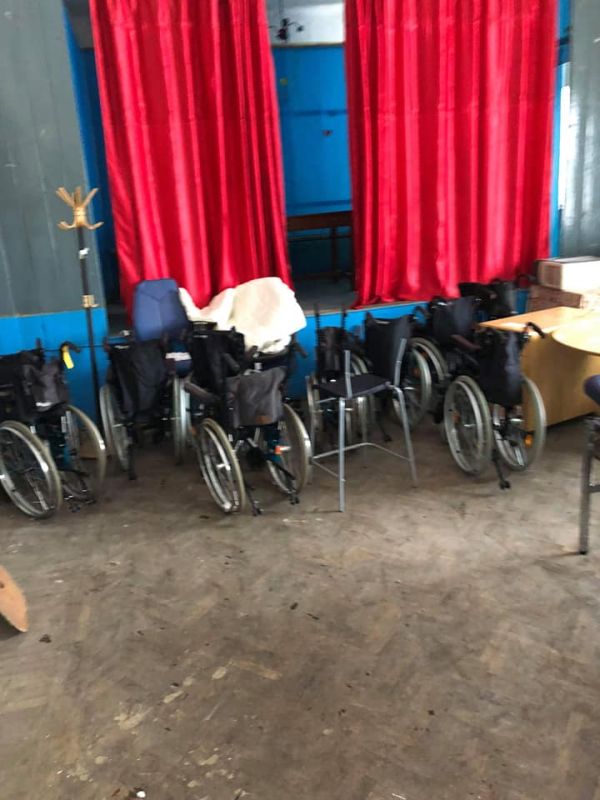 Donație din Norvegia, pentru dispensarul din Poienari! – Primarul de Bumbești-Pițic: “Ne-au adus echipamente medicale și mobilier”