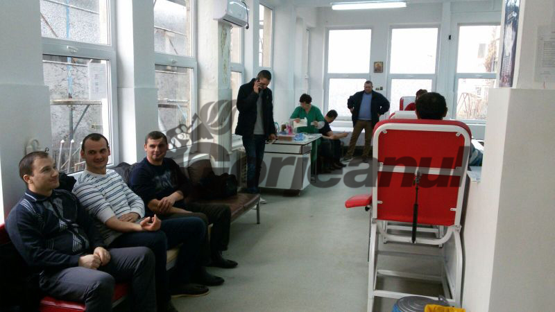 Motivul pentru care cinci pompieri de la Tismana au donat sânge